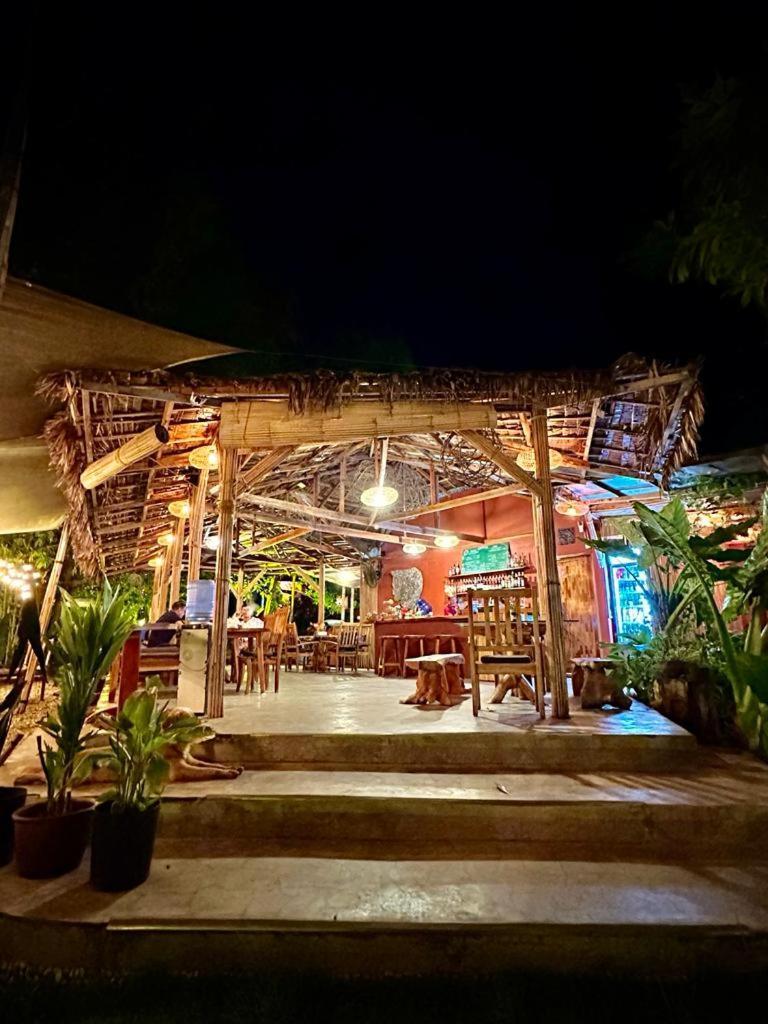 Nakabalo Guesthouse & Restaurant Siquijor Esterno foto